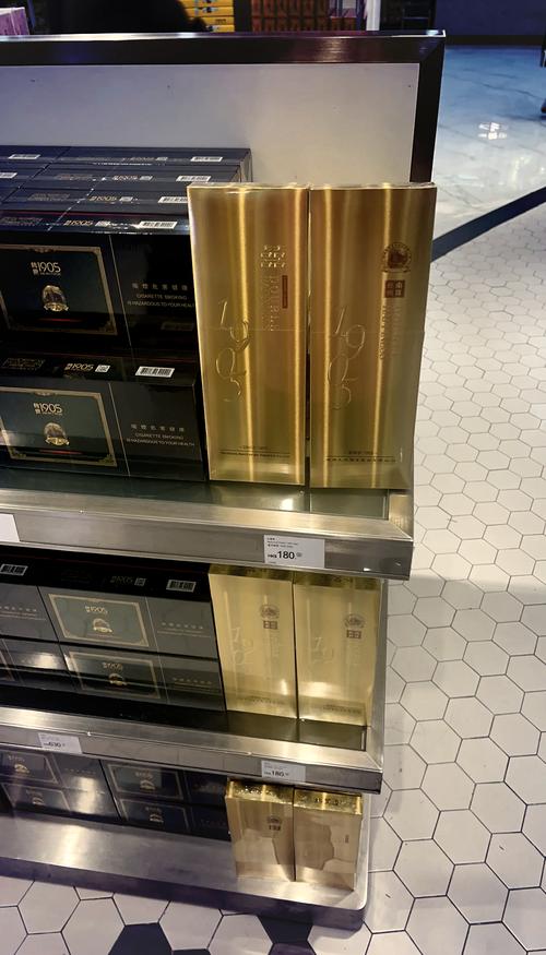 深圳海关对于进口香烟的管理非常严格，依据中国法律法规，进口香烟需要遵循以下规定